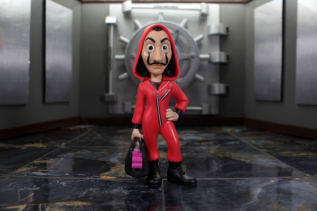 MINIX TV: Money Heist - Tokio w/ Mask