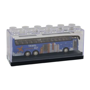 Kovový dálkový autobus