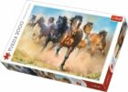 Trefl Puzzle Cválající koně / 2000 dílků